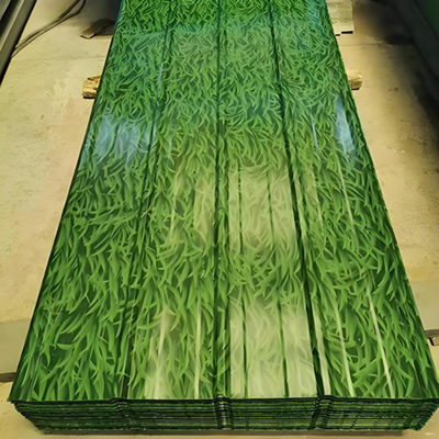 Tsingitud värviga kaetud katuseplekk